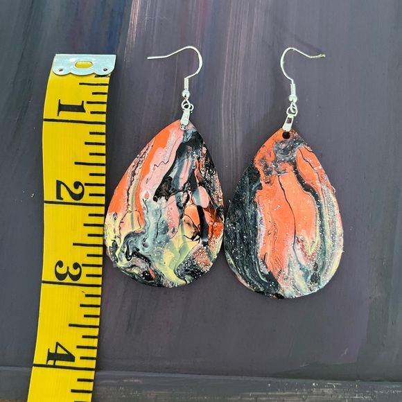 Abstract Orange and Black Teardrop Earrings - Picture 2 of 3